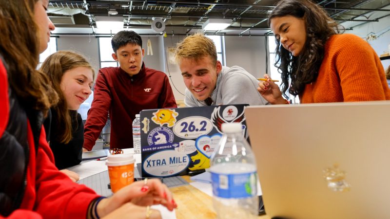 Students in the GrayUR class work on the Stanford Longevity Challenge as part of their interdisciplinary education.